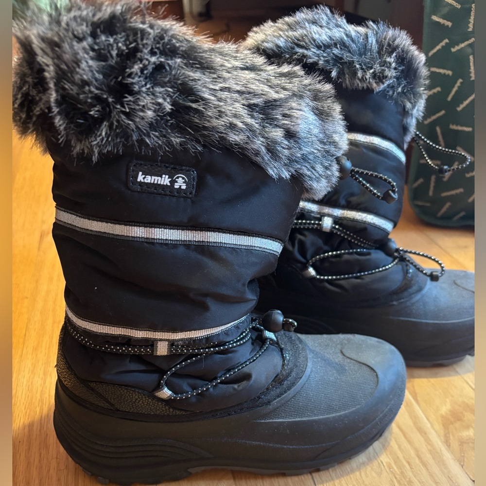 SOLD….Kamik women’s boots